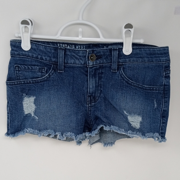Woman's Vans Distressed Denim Cutoff Jean Shorts Size 5 - Picture 1 of 7